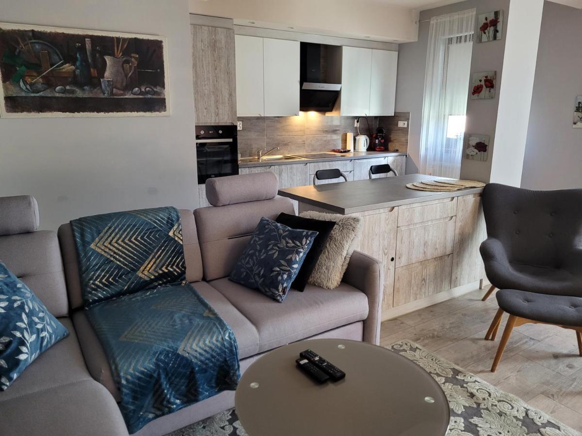 Apartament Lilla Еленя-Гура Экстерьер фото